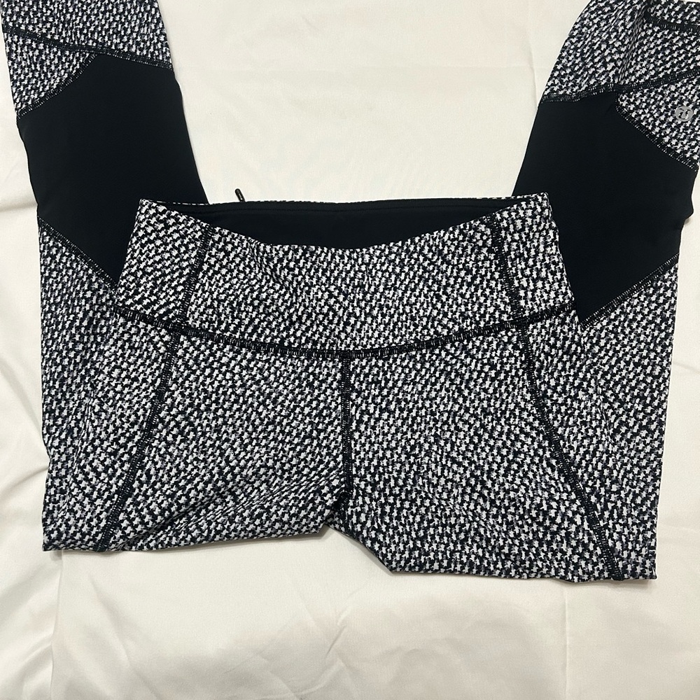 lululemon athletica Black and White Patterned Cropped Leggings